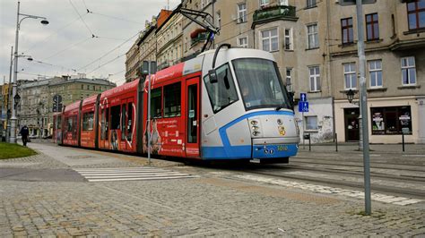 Wrocławskie tramwaje druga rocznica podróży zmodernizowaną Škodą