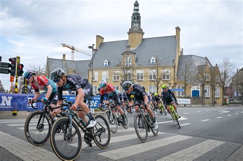 Wie Spurt Naar Eeuwige Roem In De Bredene Koksijde Classic Tij Dingen