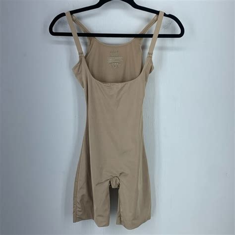 Assets By Spanx Intimates Sleepwear Spanx Red Hot Label Assets Silhouette Open Bust Full