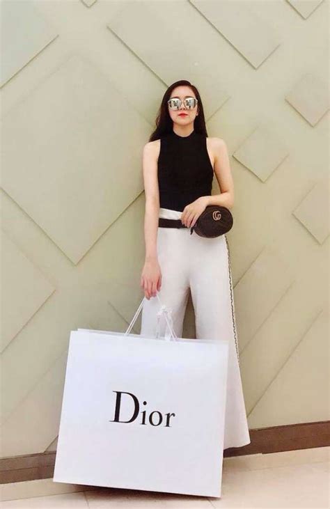 Hot Girl Ng G T Ra Sao Sau N M G Y B O M Ng X H I