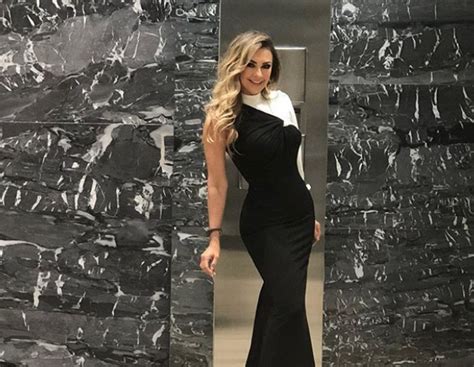 La Ex De Luis Miguel Aracely Ar Mbula Se Ve As En Bikini A Sus A Os Nueva Mujer