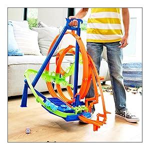 Hot Wheels Epic Crash Dash Track Set With Motorized Booster