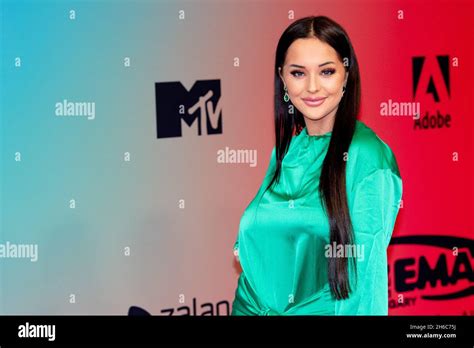 Bettina Buchanan Attending The Mtv Emas 2021 At The Laszlo Papp