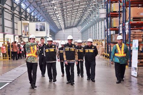 Ckb Jadi Pelaksana Pusat Logistik Berikat Og Indonesia