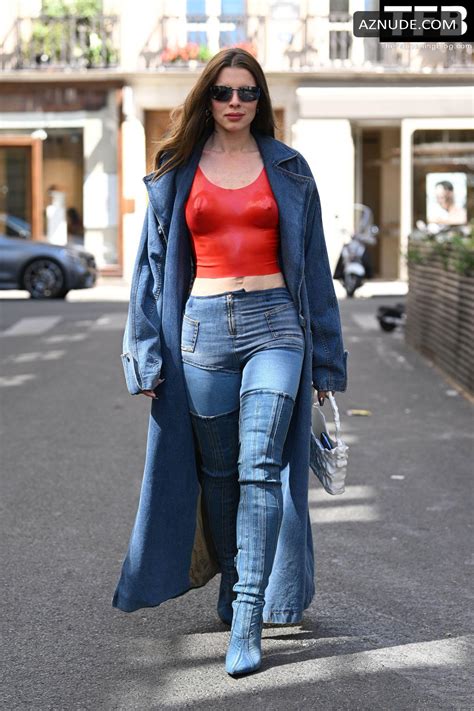 Julia Fox Sexy Seen Showing Off Her Hot Tits At The Haute Couture Fashion Week In Paris Aznude