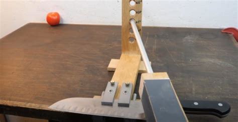 Самодельное приспособление для заточки ножей