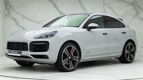 2022 Porsche Cayenne GTS Coupé Crayon Walkaround Interior Revs