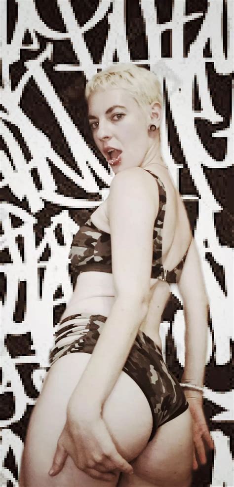 Do You Think I M Hot Nudes Punkgirls Nude Pics Org