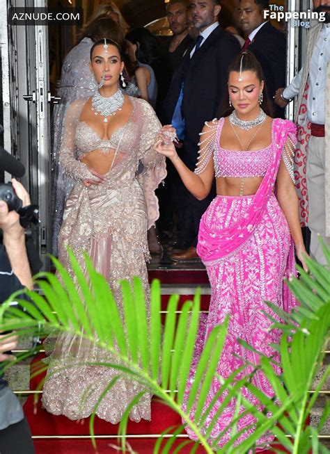 Kim Kardashian Sexy With Khloe Kardashian Flaunts Her Hot Cleavage At Anant Ambani S Lavish