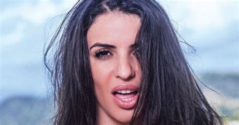 CELEBRITY MODELS NUDE Elif Celik Elif Çelik