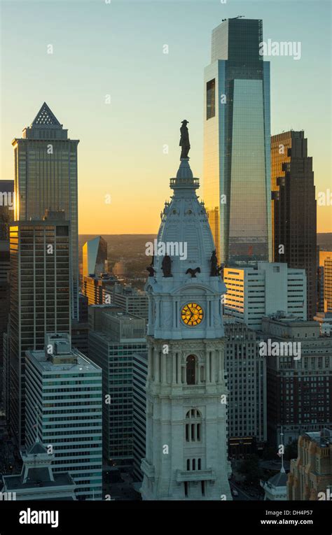 City Hall ©john Mcarthur Jr 1901 Comcast Center Tower ©robert A M