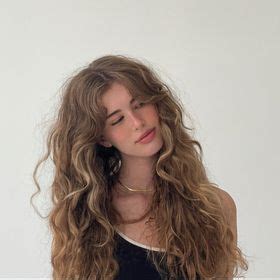 Hot Sexy Noemie Juno Bikini Pics