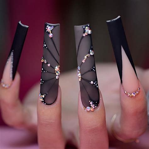 Notpolish Thao Nguyen On Instagram 139 Second Nude And CC1002 Black Licorice Gel Liner Art