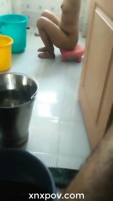 Indian Horny Desi Cheating House Wife Doing Masturbation Take Nude Selfie