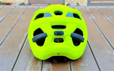 קסדה ללא משכנתא - Rockrider של דקטלון - BIKEPANEL