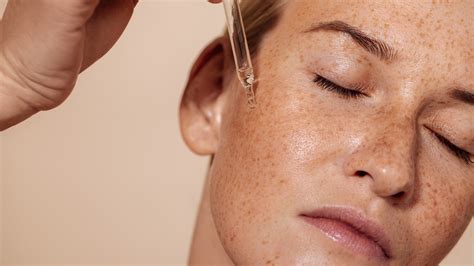 Azelaic Acid For Acne How To Use This Underrated Ingredient Marie Claire