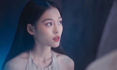 Hot girl Việt từng được dân mạng xứ Trung tung hô là bản sao Chương Tử Di giờ ra sao Báo