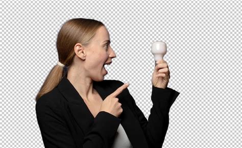 Une Jeune Femme D Affaires Blonde Avec Une Ampoule Psd Gratuite