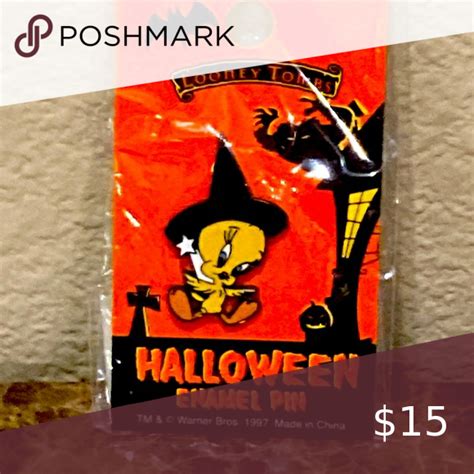 Looney Tombs Tweety Bird Halloween Pin
