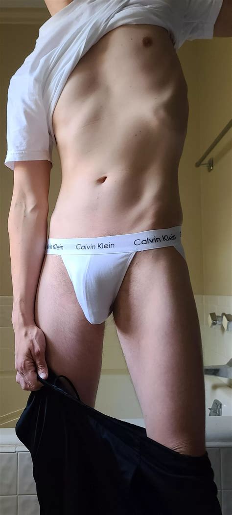 When You Walk In The Guys Locker Room Nudes MaleUnderwear NUDE PICS ORG