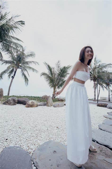 X M C Ng C N Ninh D Ng Lan Ng C T Tin Di N Lo T Bikini N I Lo N