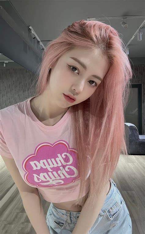 Tổng hợp 80 Hình ảnh liz Kim Cương bikini quyến rũ gợi cảm