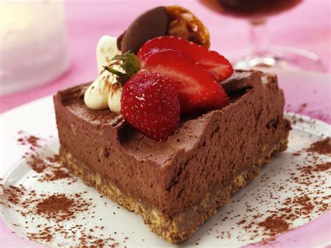 Mousse Au Chocolat Kuchen Mit Erdbeeren Rezept Eat Smarter