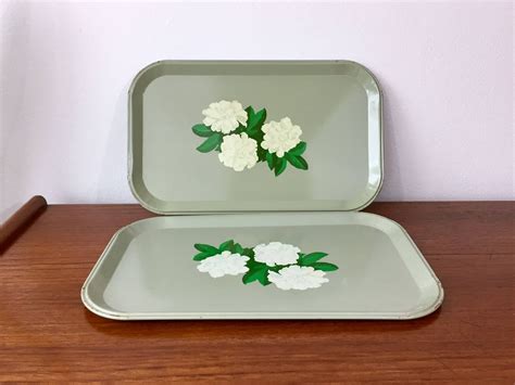 70s Green Metal Trays Set Of 2 Green Metal Serving Tv Dinner Snack