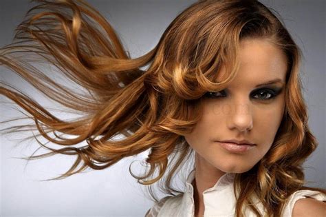 Жирная кожа головы: причины возникновения и способы устранения