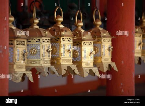 japanese lamps Stock Photo - Alamy