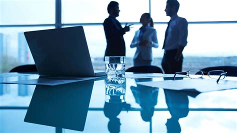 tips  improve  workplace environment inkhivecom