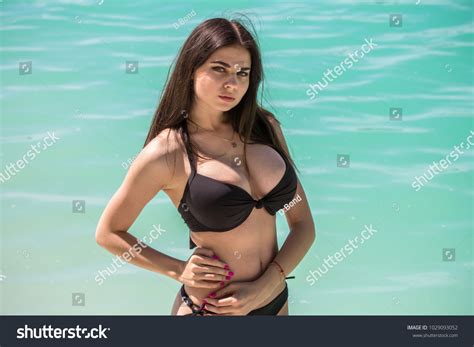 Стоковая фотография Young Sexy Woman Black Bikini On