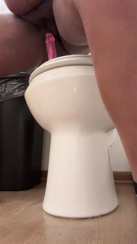 Quick Dildo Action In The Bathroom Amateur Porn Xhamster