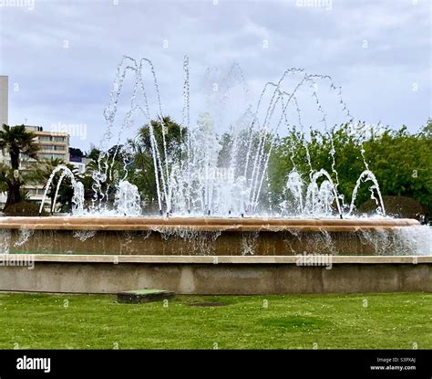 Fountain In The Middle Of A Roundabout Stock Photo Alamy