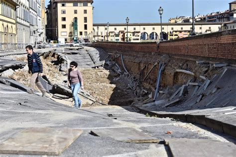 Firenze Il Crollo Del Lungarno Le Immagini Dall Alto Video Secolo