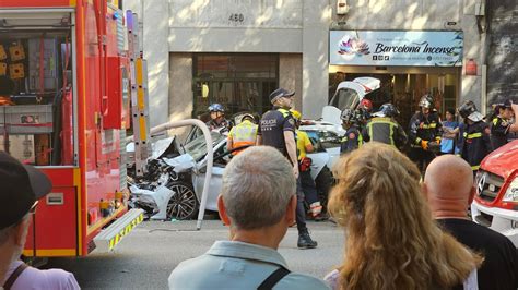 Un Herido Cr Tico En Un Aparatoso Accidente Entre Un Coche Y Un Autob S