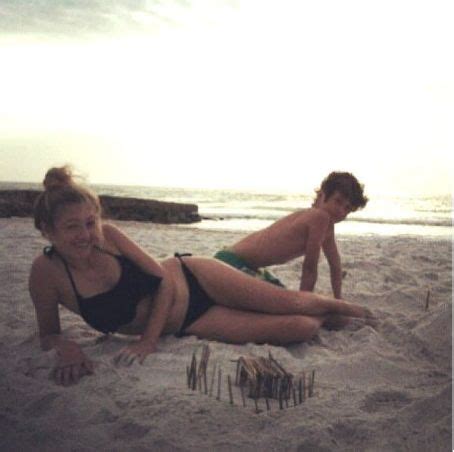 Hot Sexy Olivia Scriven Bikini Pics