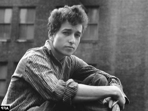 10 Best Bob Dylan Songs of All Time - Singersroom.com