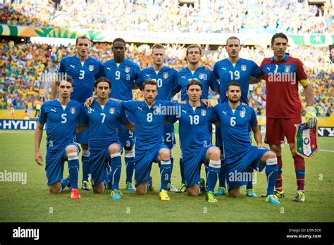 Italy team group line up Fotos und Bildmaterial in hoher Auflösung