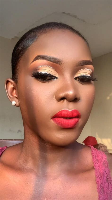 Nude Cut Crease With Pearls Artofit