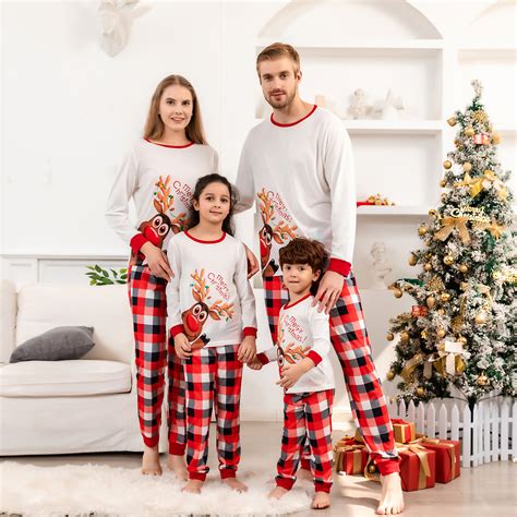 Merry Christmas Reindeer Pint Plaids Family Matching Pajamas Sets