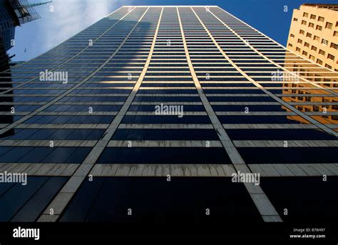 Skyscraper Curved Facade New York City Usa Stock Photo Alamy