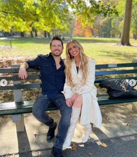 Karla Díaz: En redes aplauden el gran cambio físico de su esposo tras