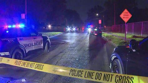 Houston Texas Crime Suspect Shot By Hpd Officer