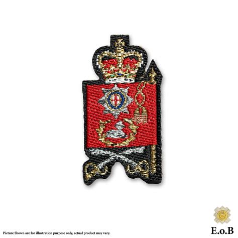 Seeing london cavalry guards in full uniform is a surprising sight 24