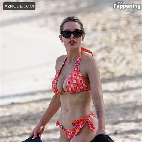 Helen Flanagan Sizzles In Sexy Bikini On Caribbean Holiday In Barbados Aznude