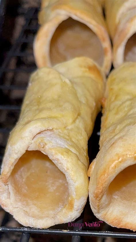 How To Make Cannoli Shells 1 Easy Cannoli Dough Recipe