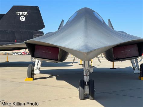 Avgeekery Gets Up Close And Personal With Top Gun S Darkstar Hypersonic Jet