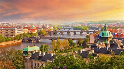 Prague skyline - backiee