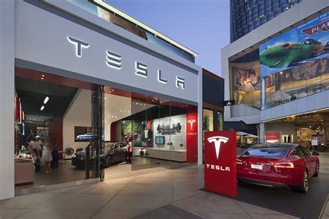 Tesla showroom by MBH Architects, Los Angeles – California » Retail ...